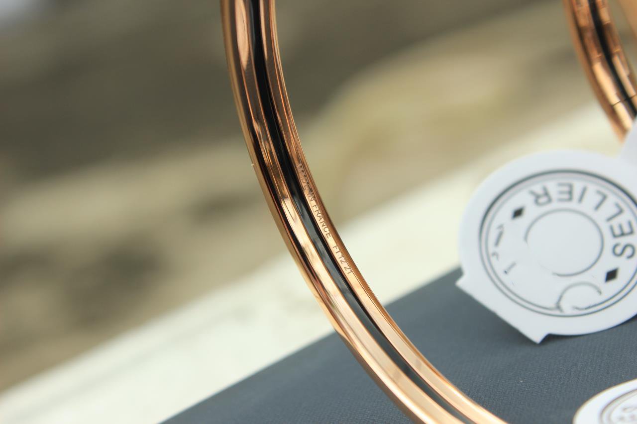 [Violet JW]HM UNI BANGLE BAG