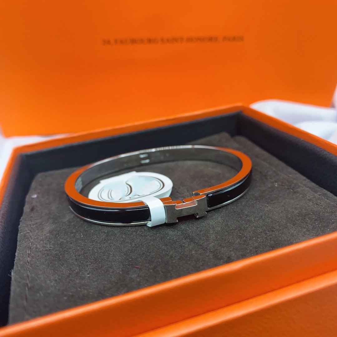 [Violet JW]CLASSIC HM CLIC BLACK 8MM ENAMEL BRACELET