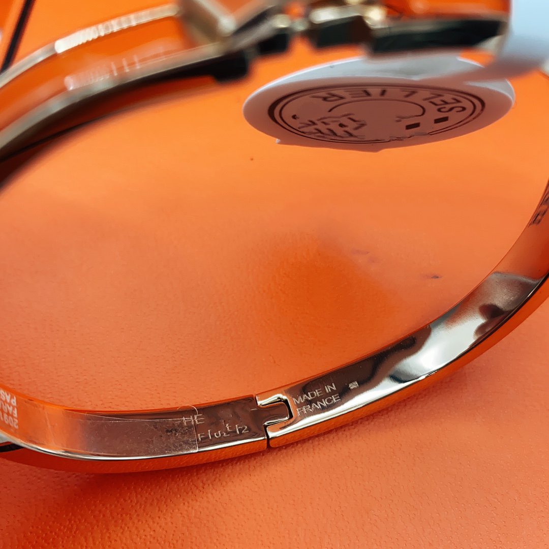 [Violet JW]CLASSIC HM CLIC RED 8MM ENAMEL BRACELET