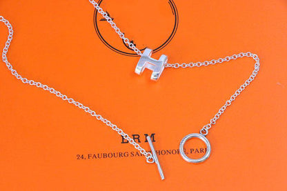 [Violet JW]HM NECKLACE H LETTER OVAL SERIES