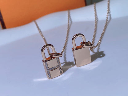 [Violet JW]HM ADVANCED NICHE LOCK HEAD NECKLACE DIAMONDS