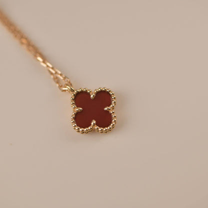 [Violet JW]CLOVER MINI 9.5MM WHITE CARNELIANS NECKLACE