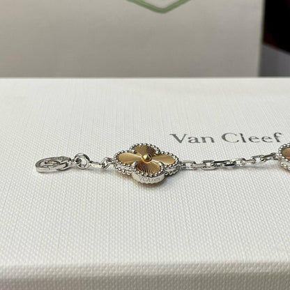 [Violet JW]CLOVER  5 MOTIFS  CHRISTMAS LIMITED EDITION BRACELET