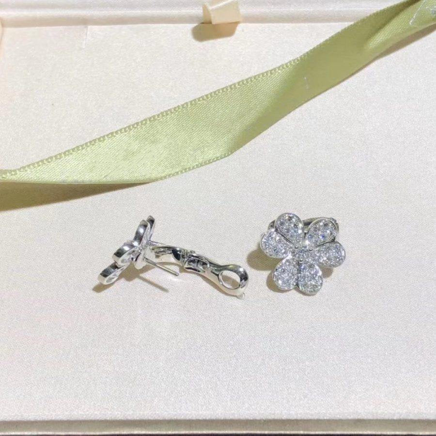 [Violet JW]FRIVOLE SILVER FLOWER DIAMOND EARRINGS