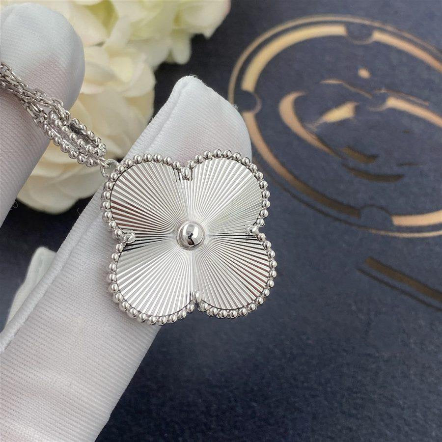 [Violet JW]CLOVER 25MM SILVER BIG CLOVER NECKLACE
