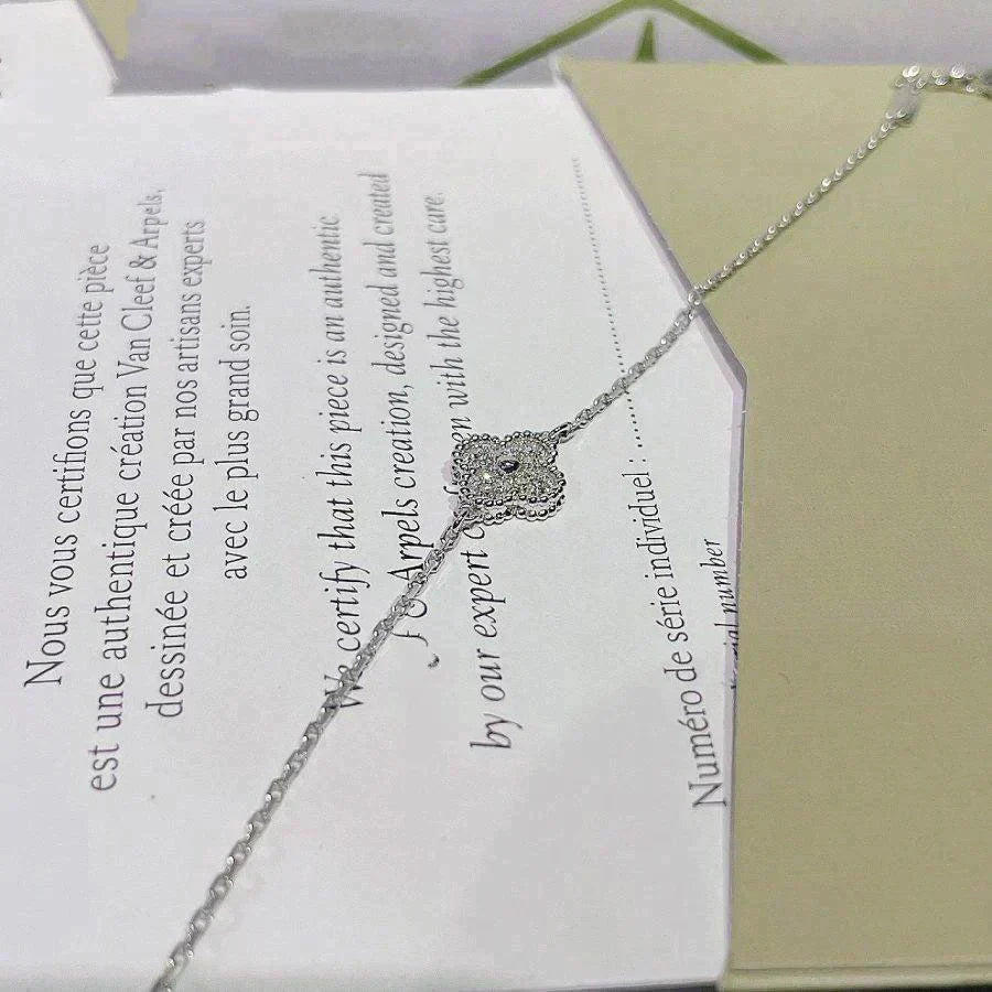 [Violet JW]CLOVER  SINGLE FLOWER BRACELET SILVER