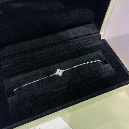 [Violet JW]CLOVER  SINGLE FLOWER BRACELET SILVER