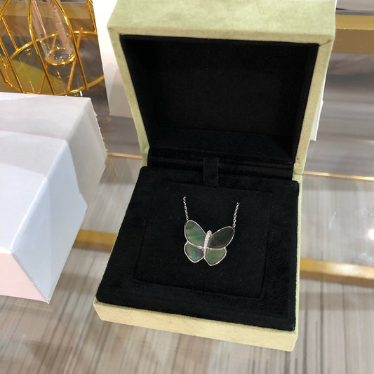 [Violet JW]LARGE BUTTERFLY SILVER PENDANT DIAMOND NECKLACE