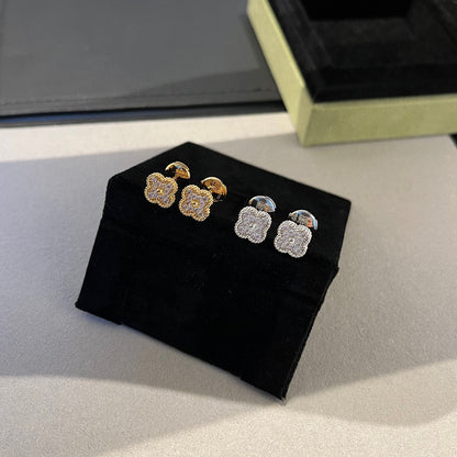[Violet JW]CLOVER MINI DIAMOND STUD EARRINGS