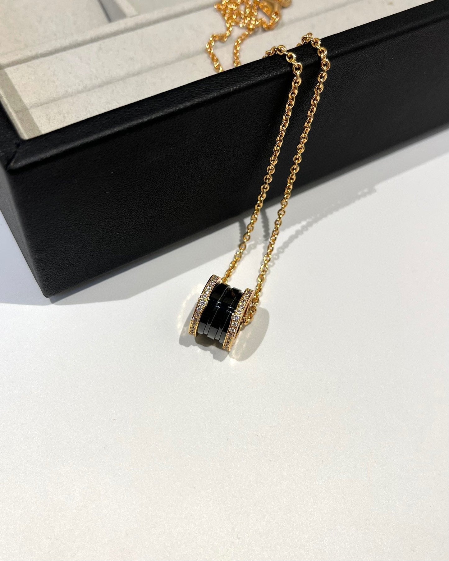 [Violet JW]ZERO 1 BLACK CERAMIC DIAMOND PINK GOLD NECKLACE