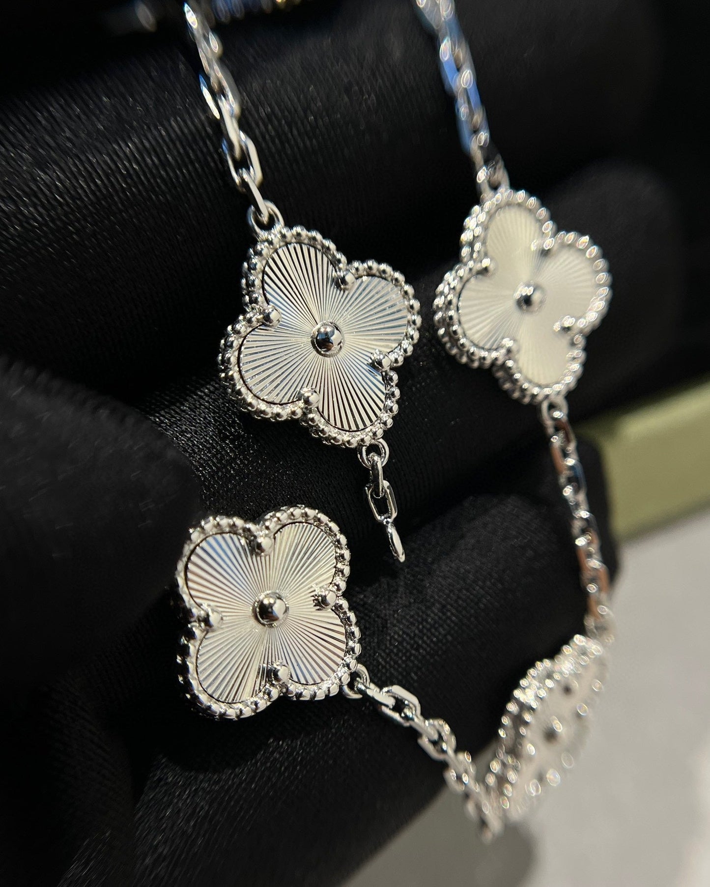 [Violet JW]CLOVER SILVER 5 MOTIFS BRACELET