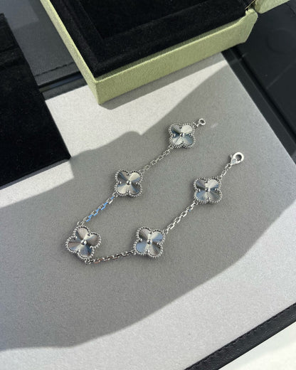 [Violet JW]CLOVER SILVER 5 MOTIFS BRACELET